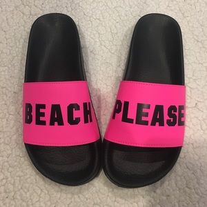 Pink Beach Please slides size. Medium 7-8